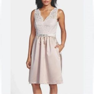 NWT After Six  Cameo Blush Pink Lace Cocktail Length V-Neck Dress, Size 8